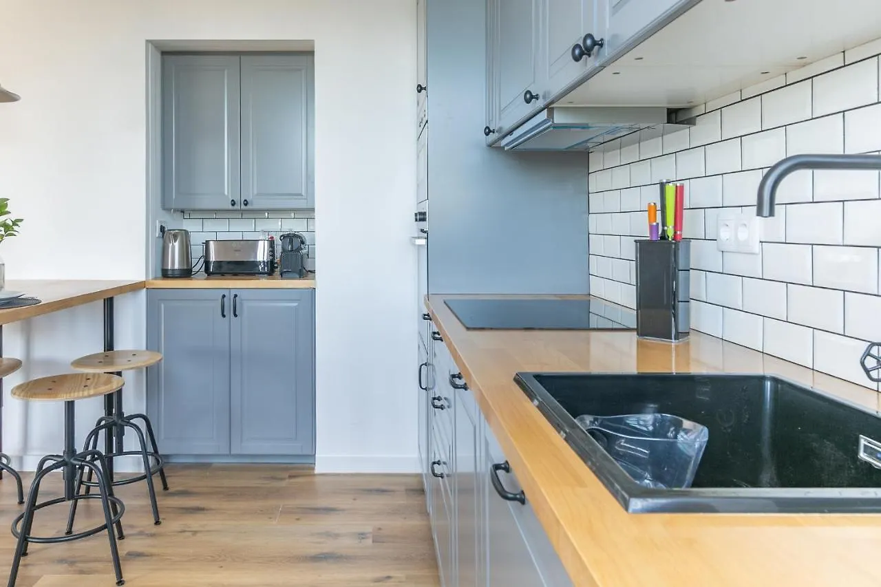 Apartment Spacious Apt Campo D'Ourique With Ac Lisbon