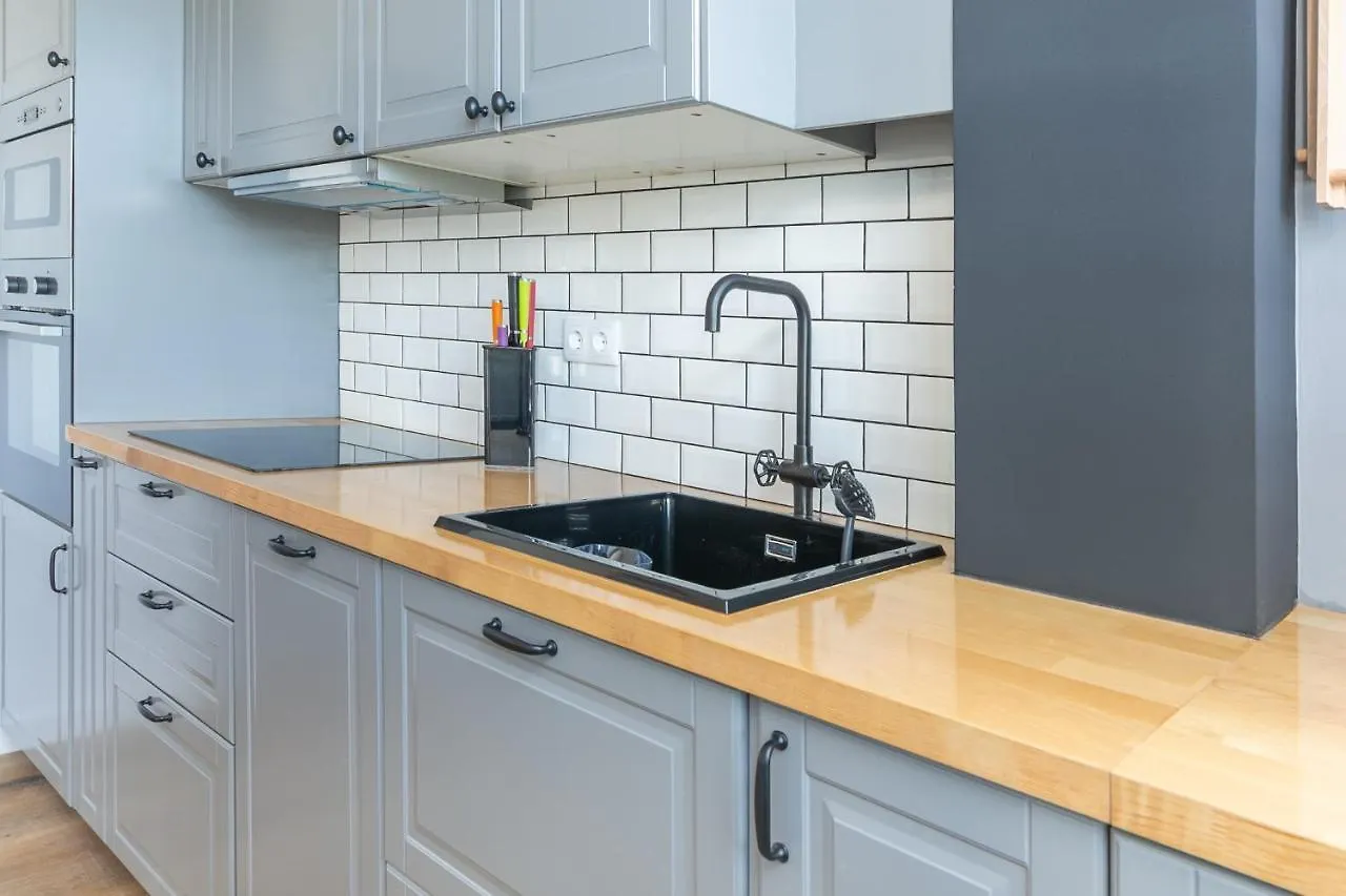 Apartment Spacious Apt Campo D'Ourique With Ac Lisbon