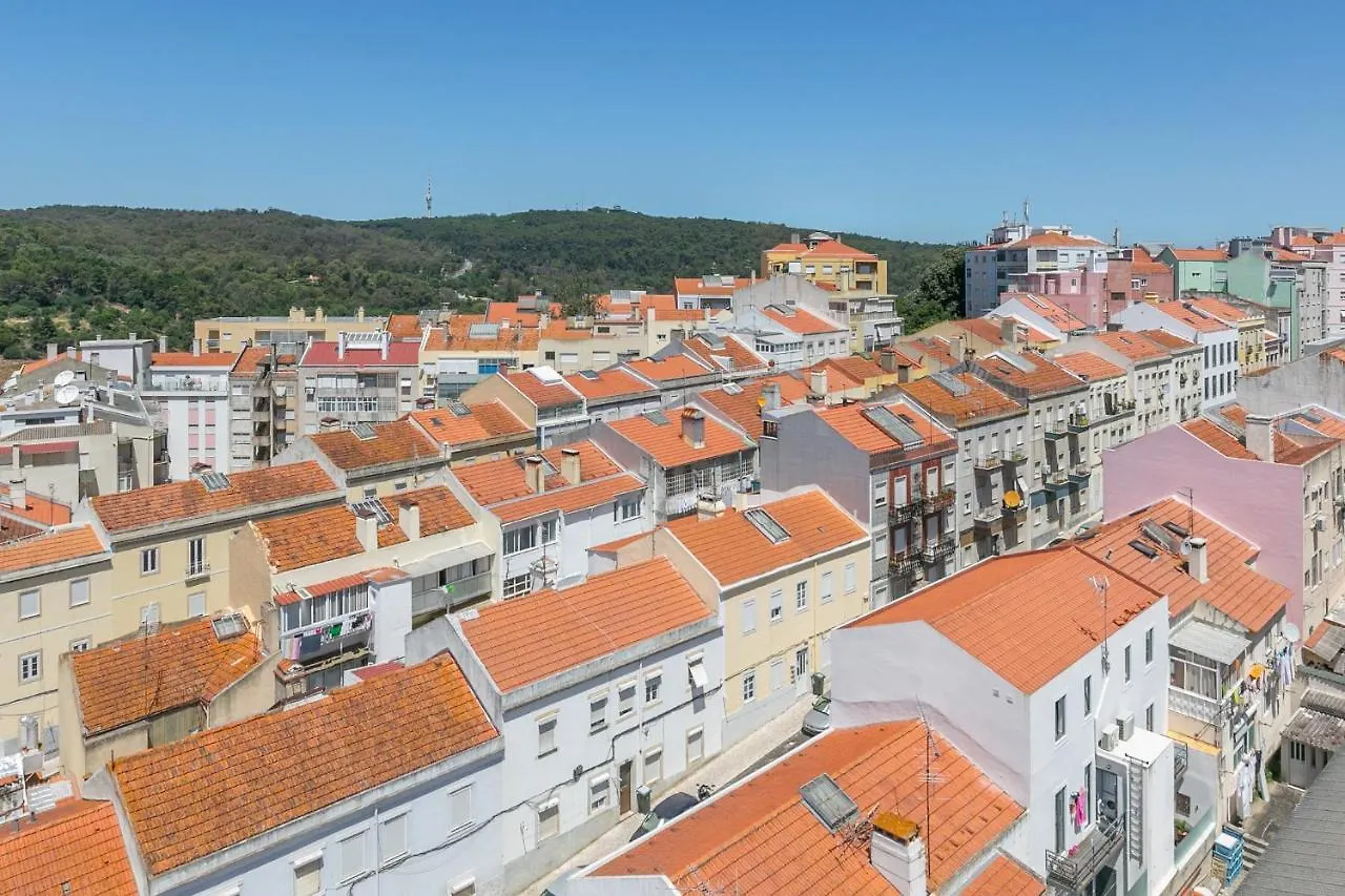 Spacious Apt Campo D'Ourique With Ac Lisbon