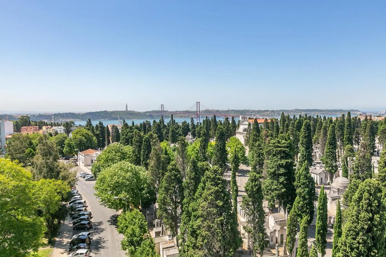 Spacious Apt Campo D'Ourique With Ac Lisbon Apartment